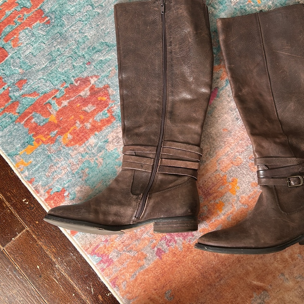 Arturo Chiang Distressed Brown Leather Riding Boots - Picture 6 of 9